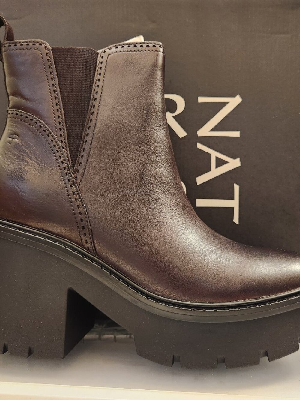 Naturalizer "Quest" Dark Brown Leather Platform Booties. NIB. Size 9.5